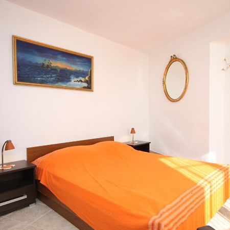 Apartments By The Sea Marusici, Omis - 8632 Mimice Rum bild