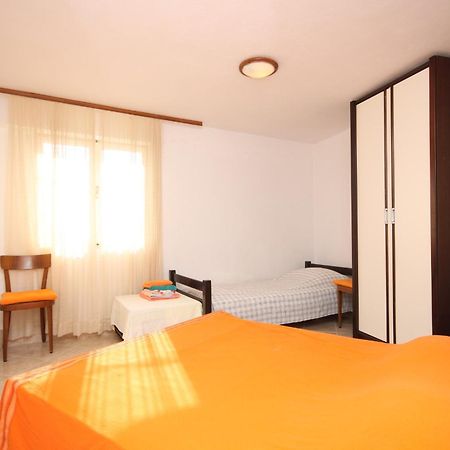 Apartments By The Sea Marusici, Omis - 8632 Mimice Rum bild