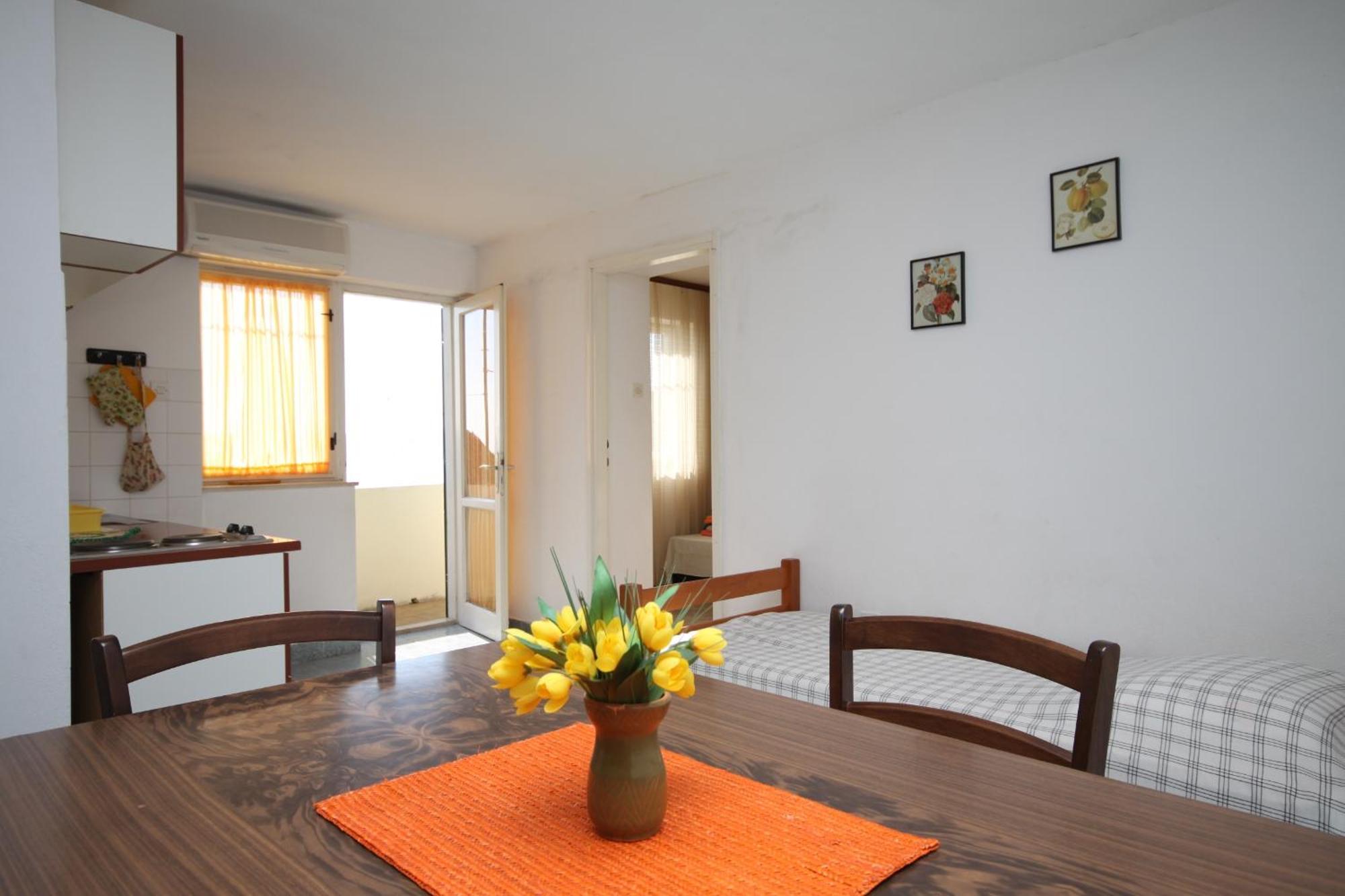 Apartments By The Sea Marusici, Omis - 8632 Mimice Rum bild